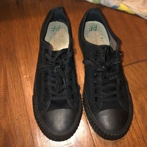 Men’s Black PF Flyers lowtops